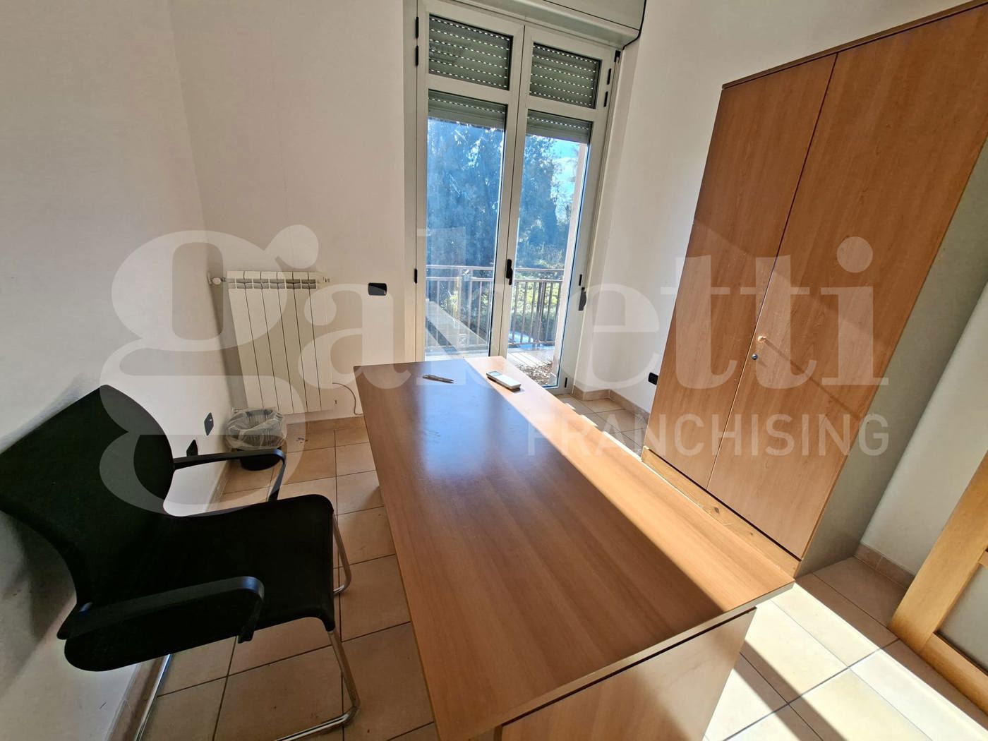 Ufficio con box a Caianello