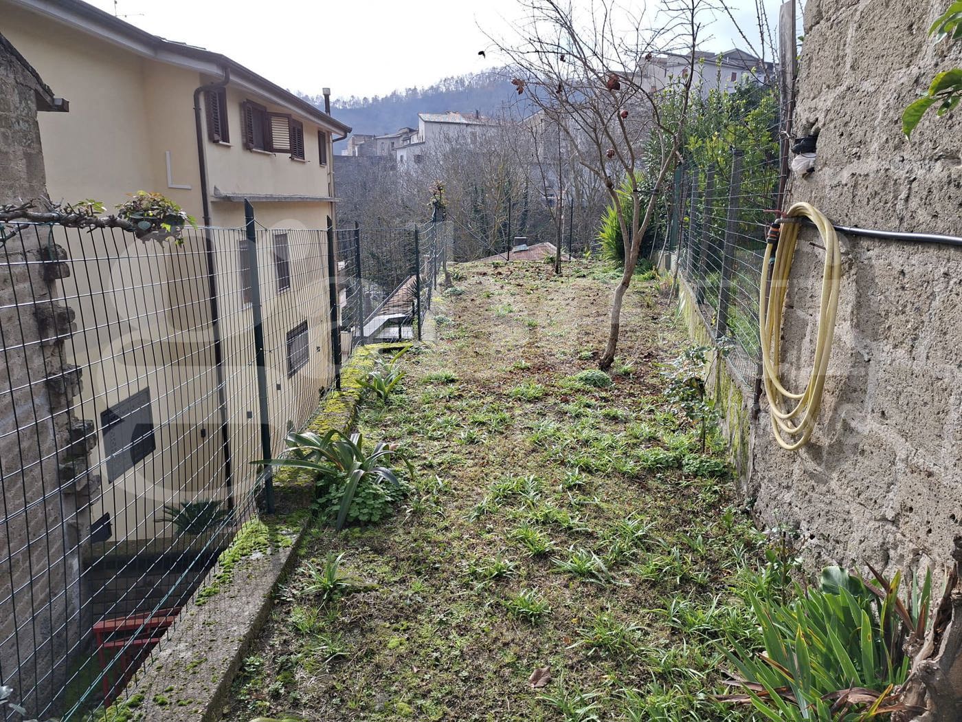 Casa indipendente con giardino a Marzano Appio