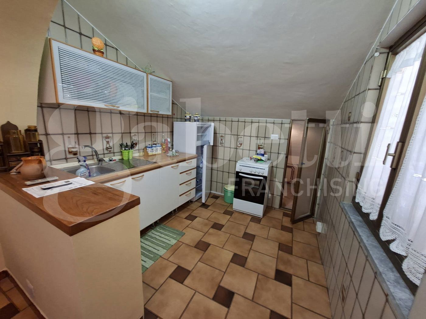 Casa indipendente con giardino a Marzano Appio