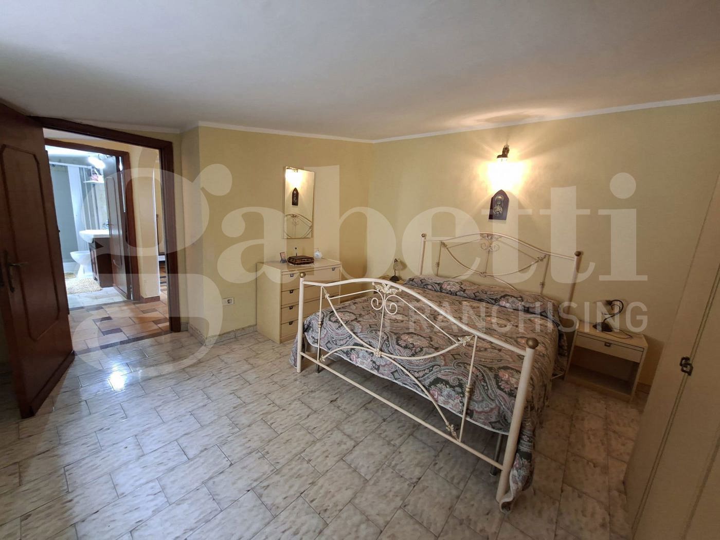 Casa indipendente con giardino a Marzano Appio