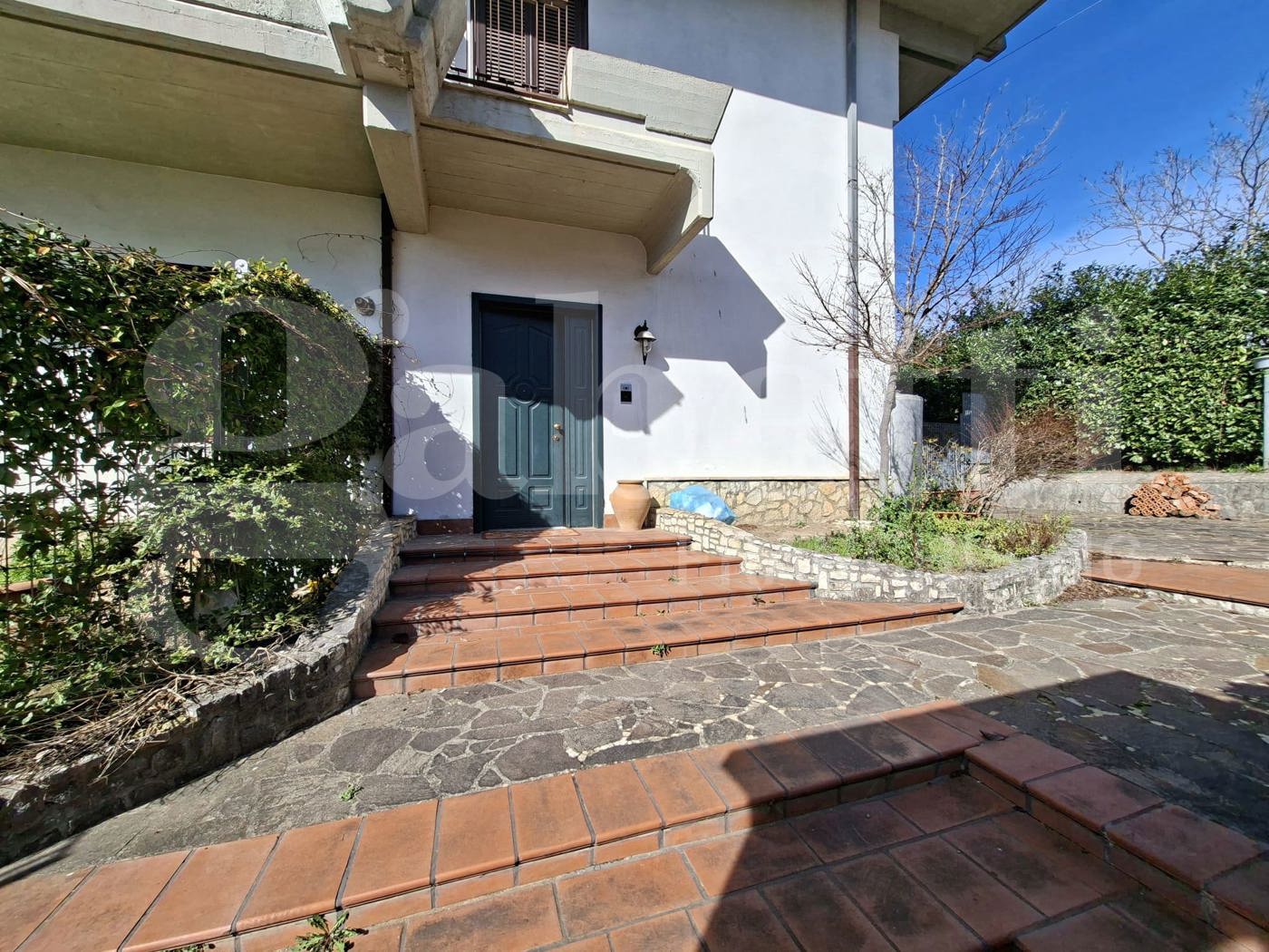 Quadrilocale in vendita a Teano