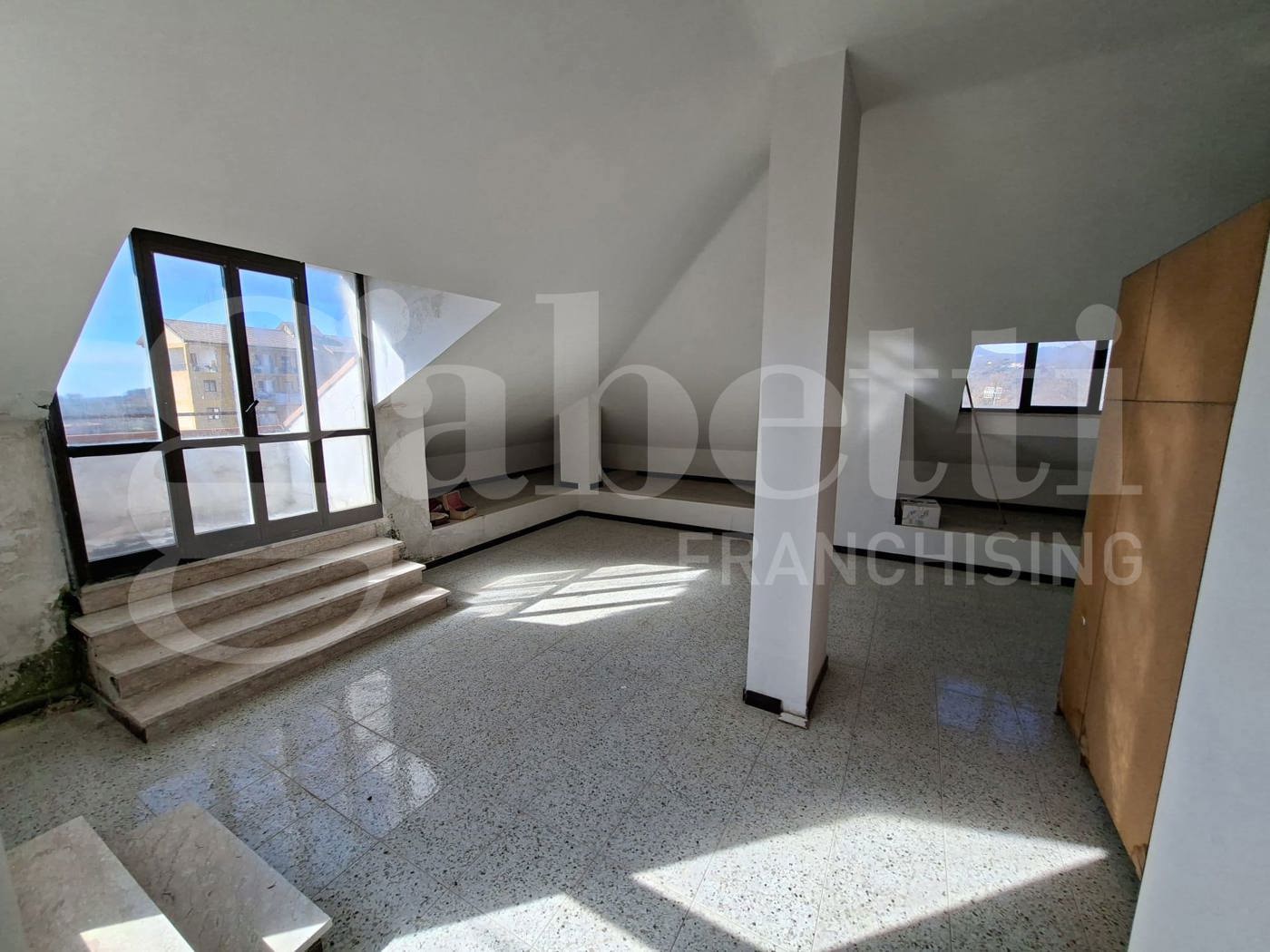 Quadrilocale in vendita a Teano