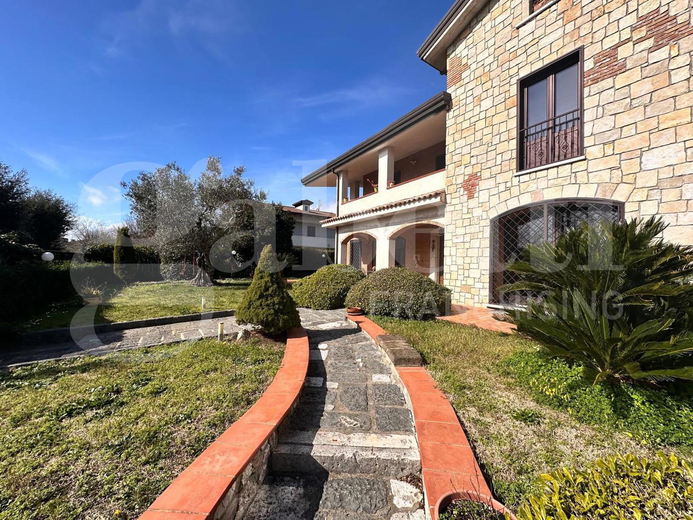 Villa in vendita a Caserta