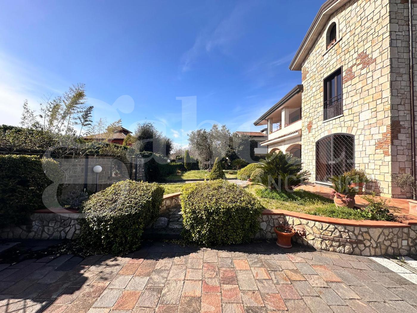 Villa in vendita a Caserta