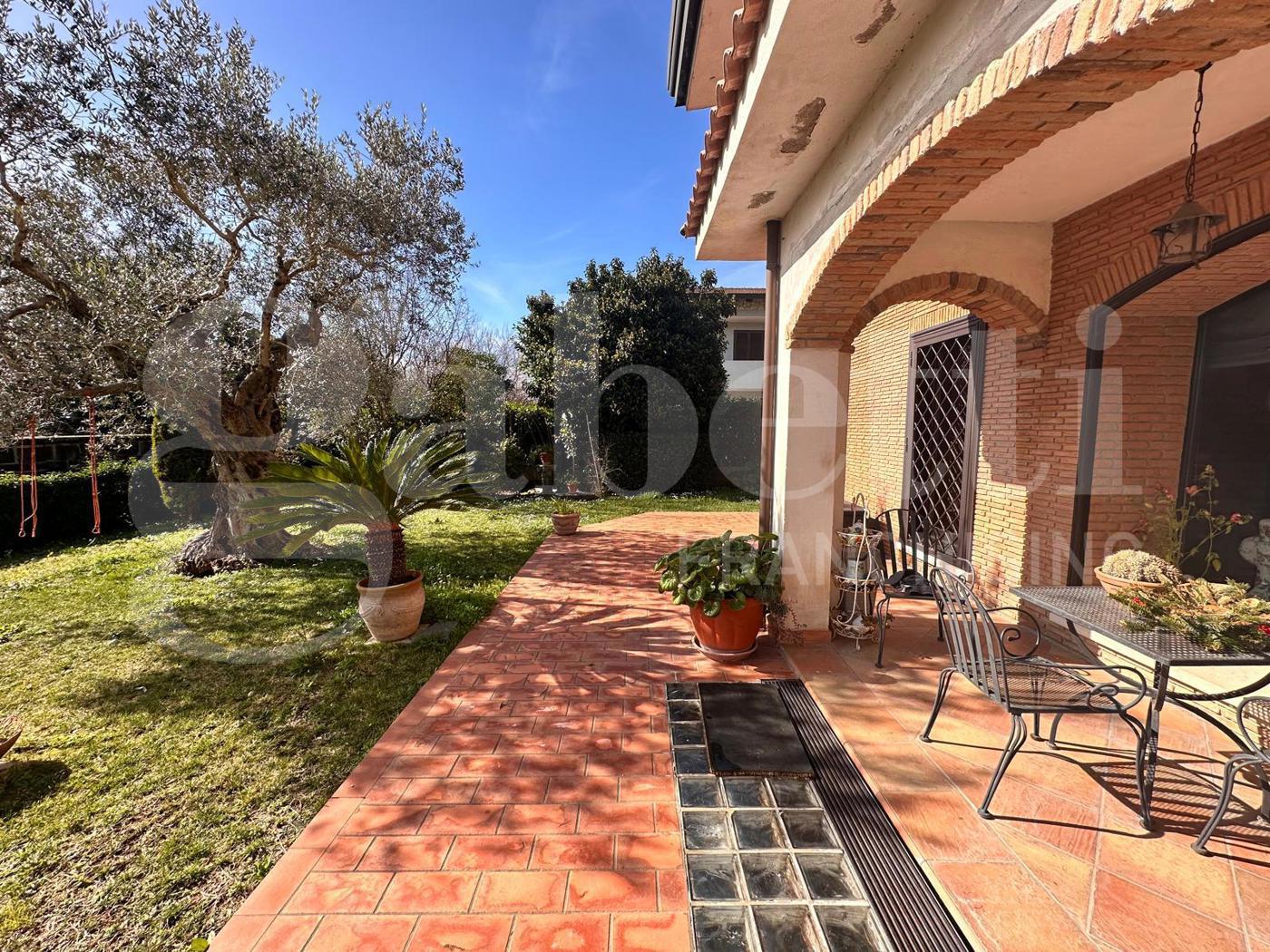 Villa in vendita a Caserta