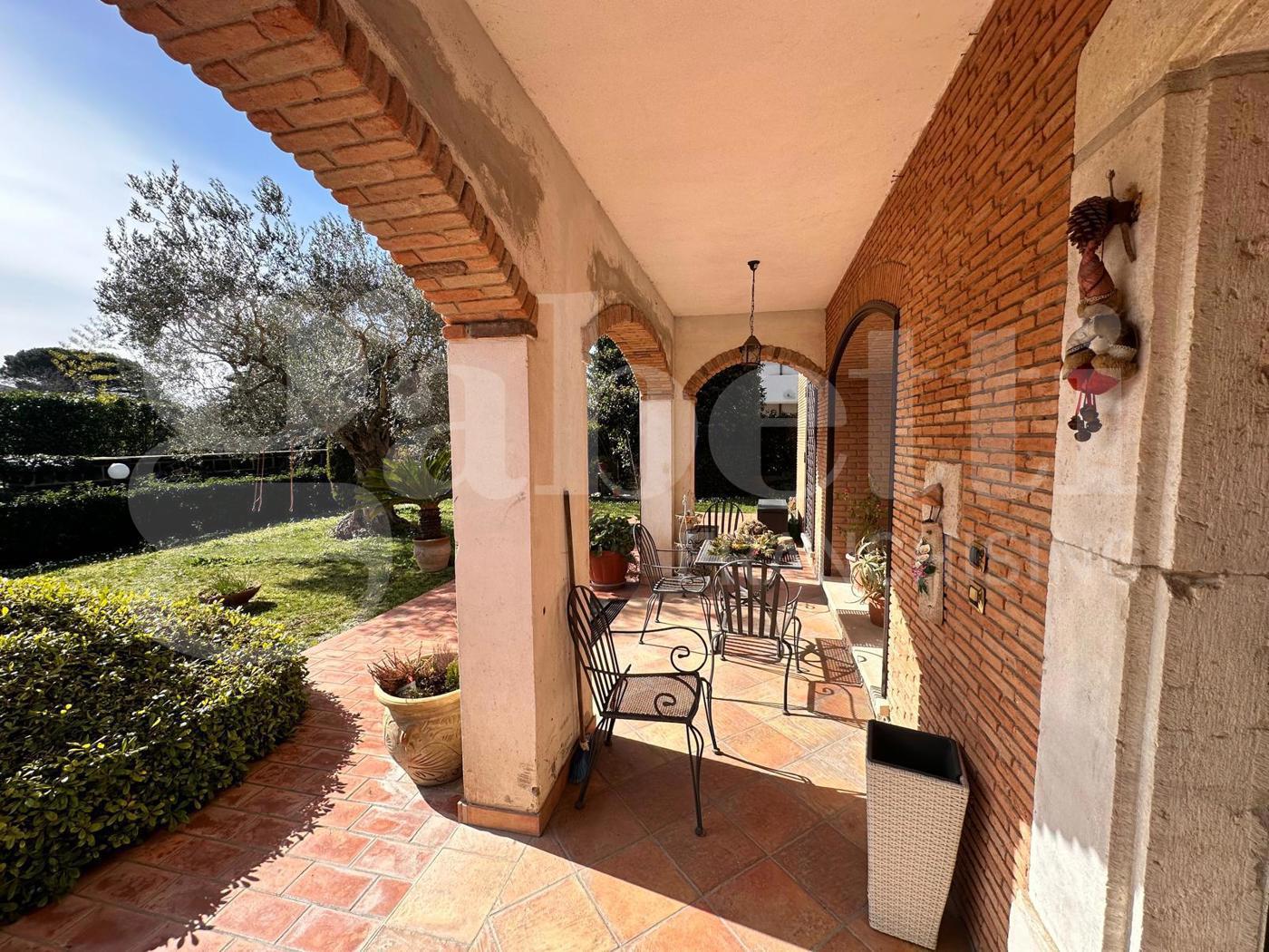 Villa in vendita a Caserta