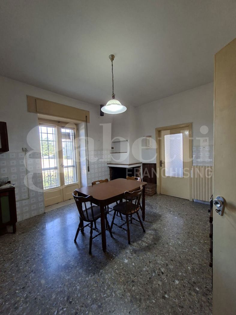 Casa indipendente con giardino a Teano