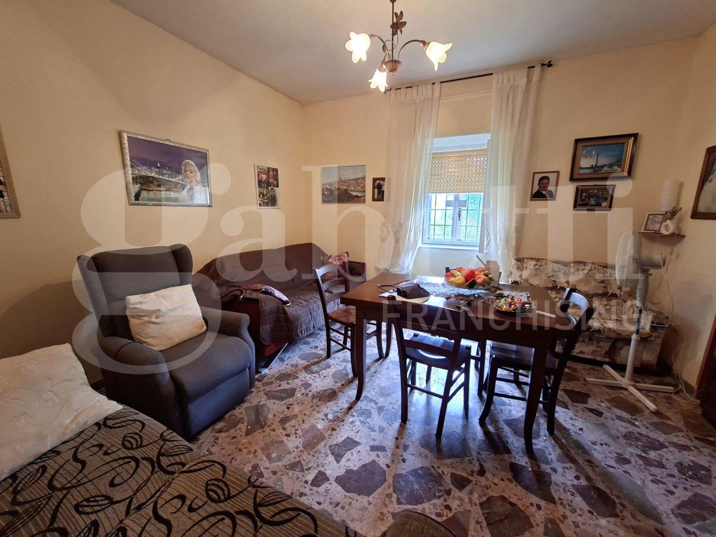 Casa indipendente con giardino a Teano