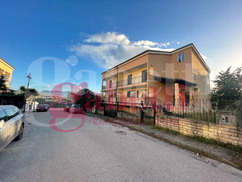 Villa con giardino a Pietravairano