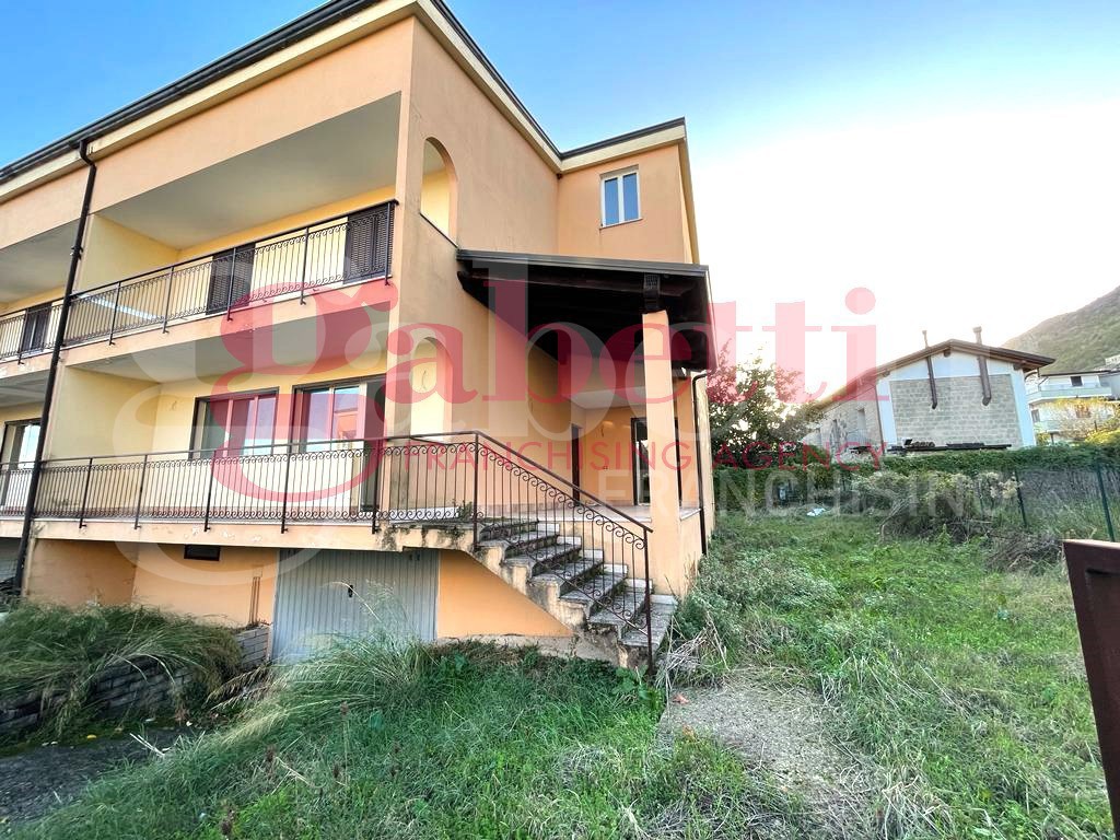 Villa con giardino a Pietravairano