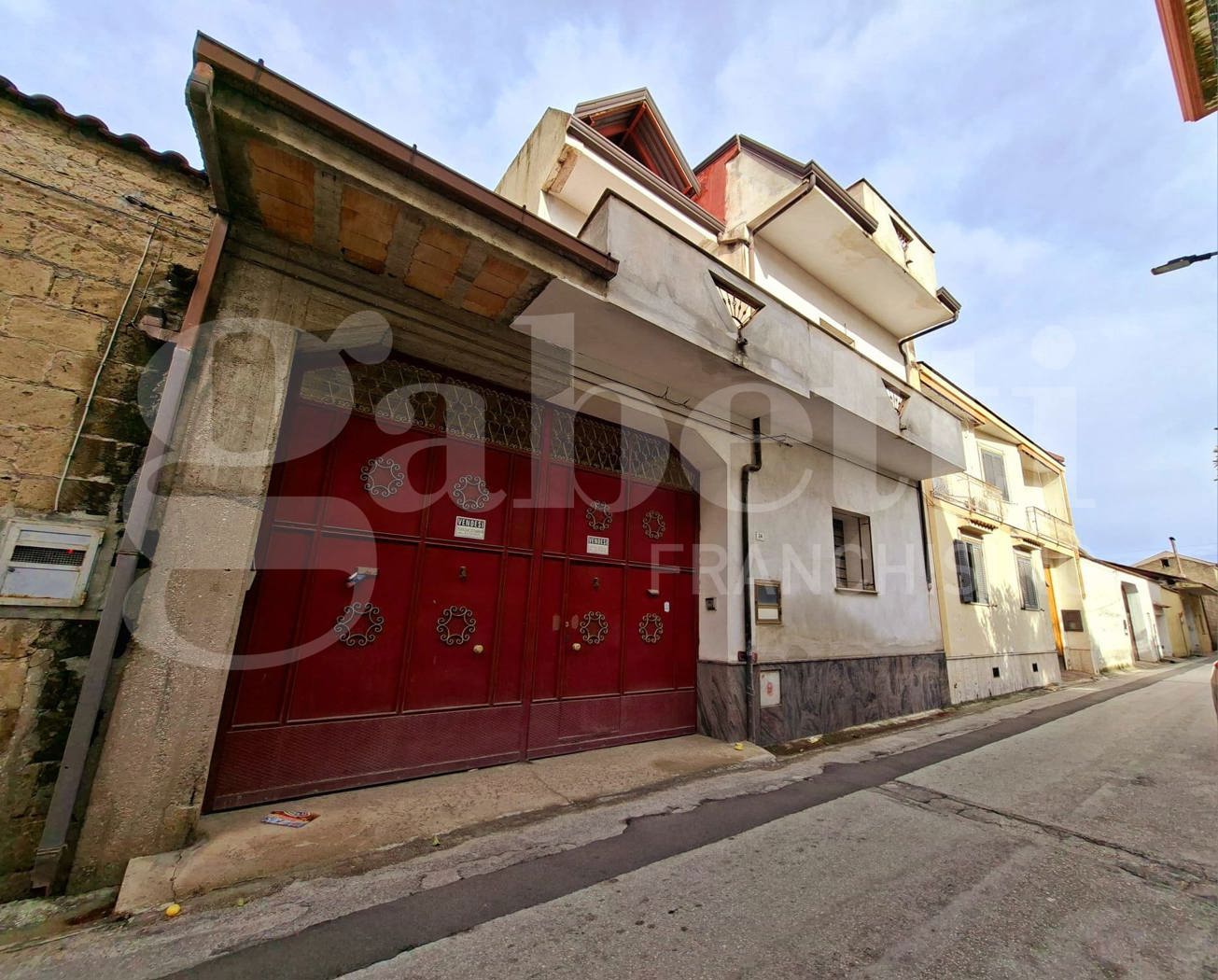 Casa indipendente con box doppio a Santa Maria Capua Vetere