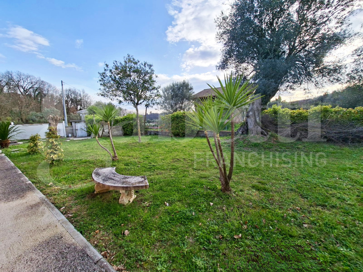 Casa indipendente nuova a Teano