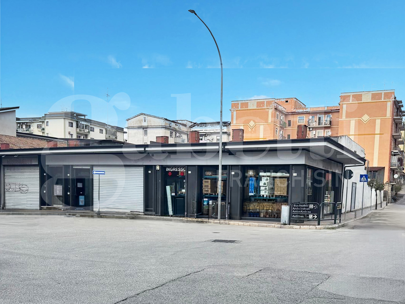 Negozio in vendita a Santa Maria Capua Vetere