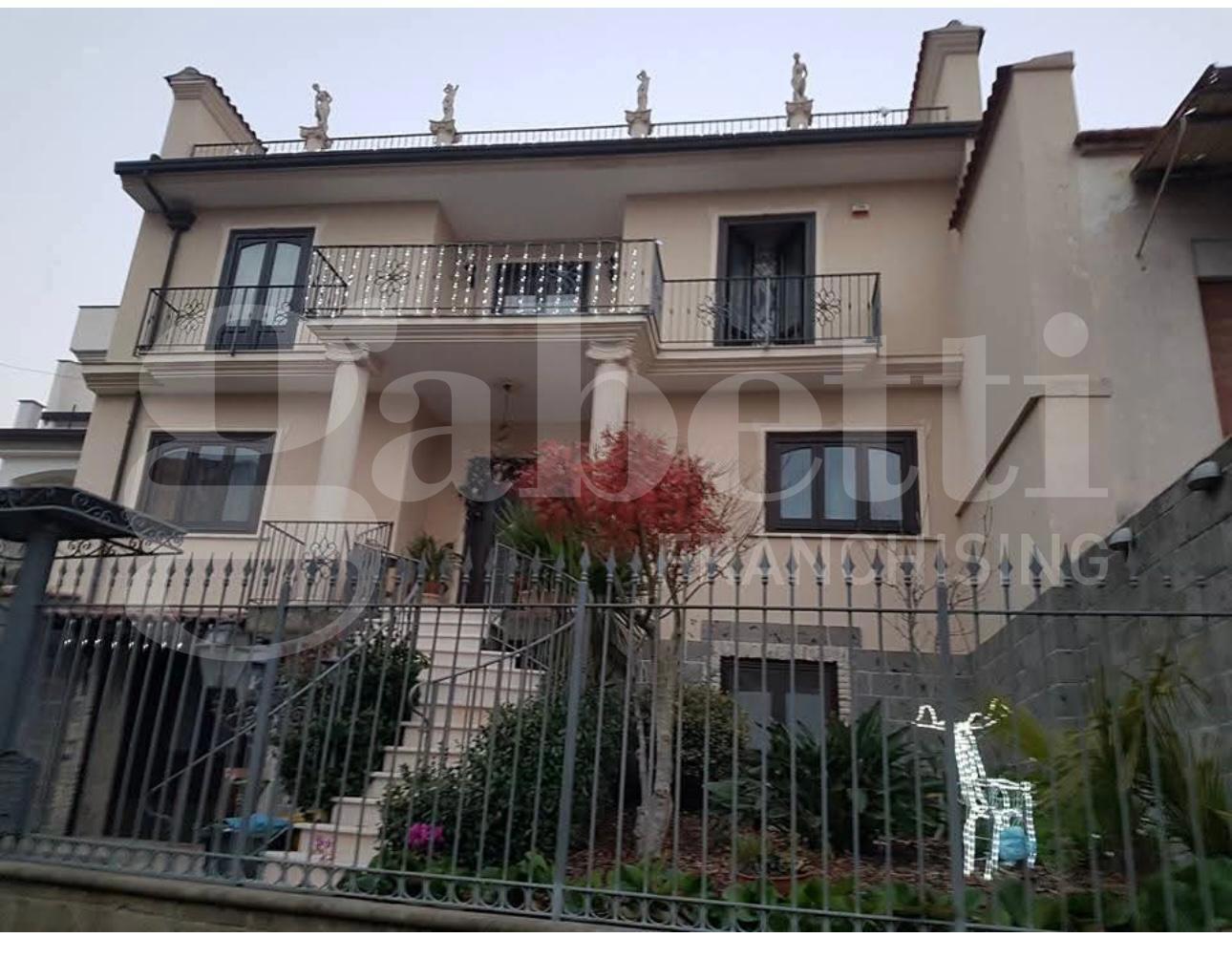 Villa con giardino a Castel Morrone