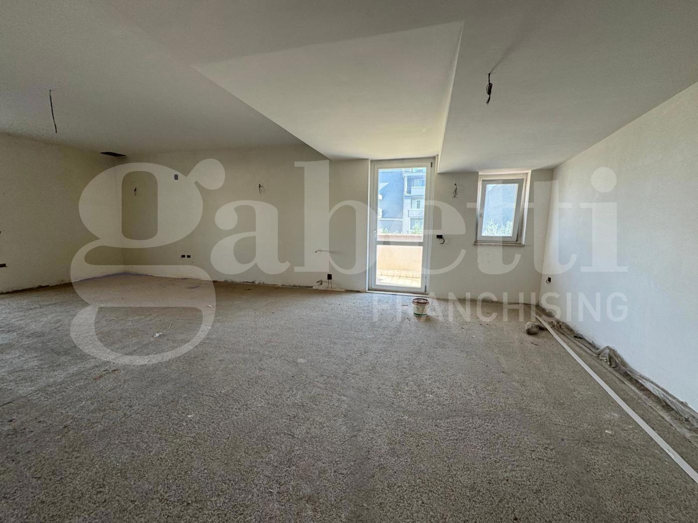 Attico con giardino a San Prisco