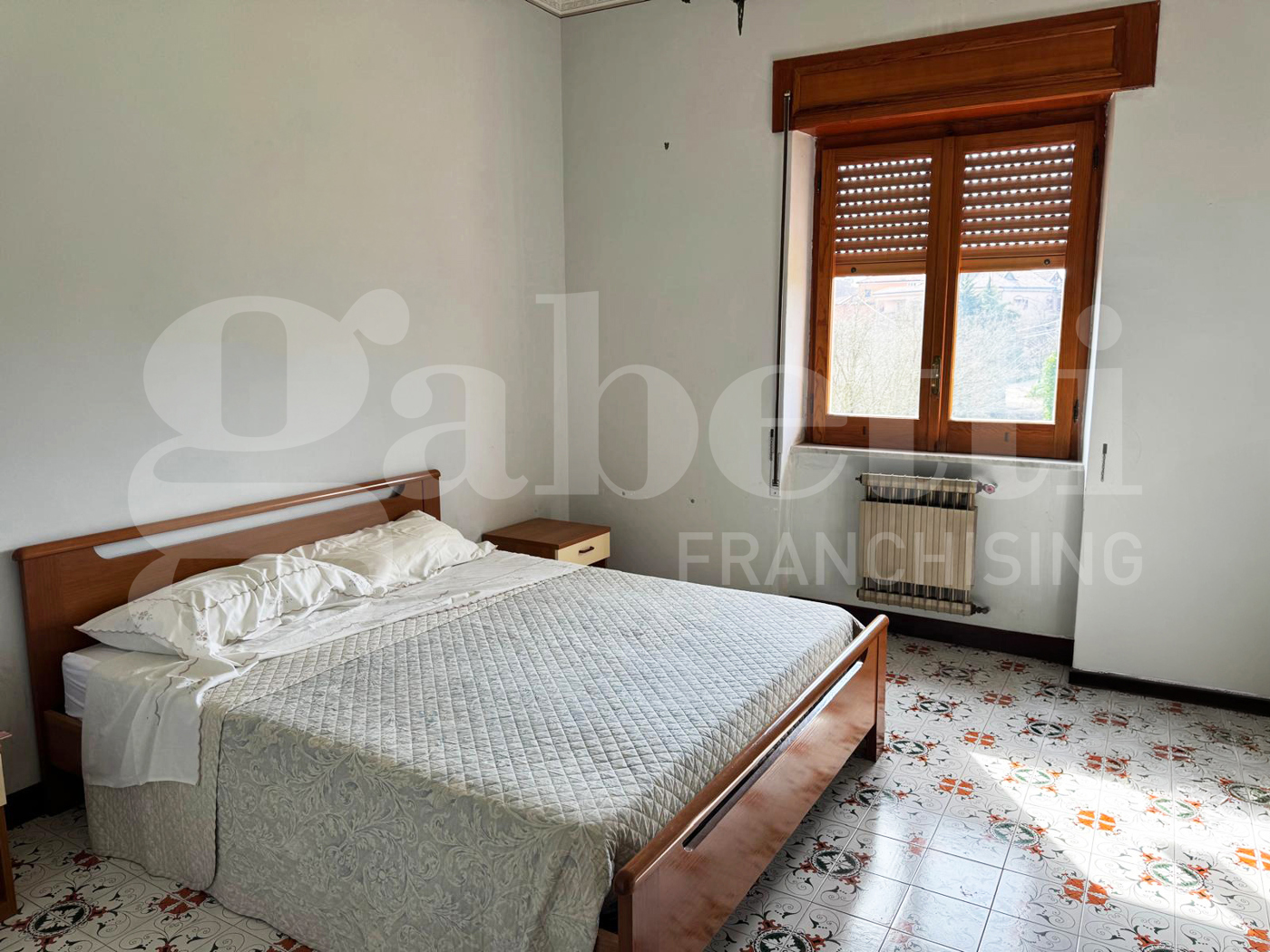 Villa con giardino a Castel di Sasso