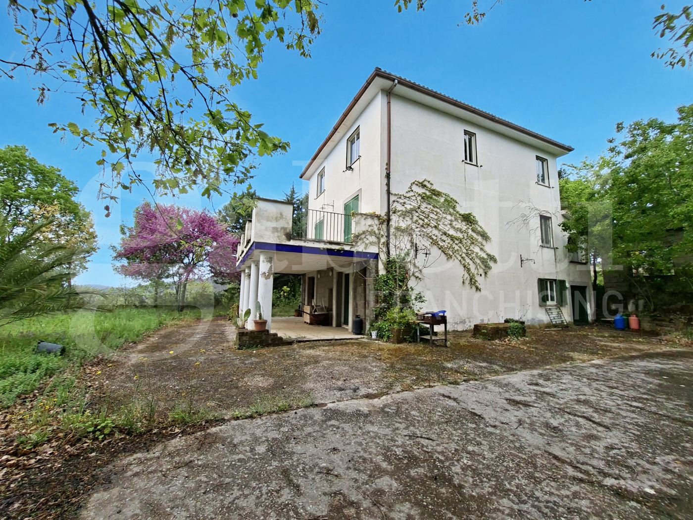 Casa indipendente con giardino a Teano