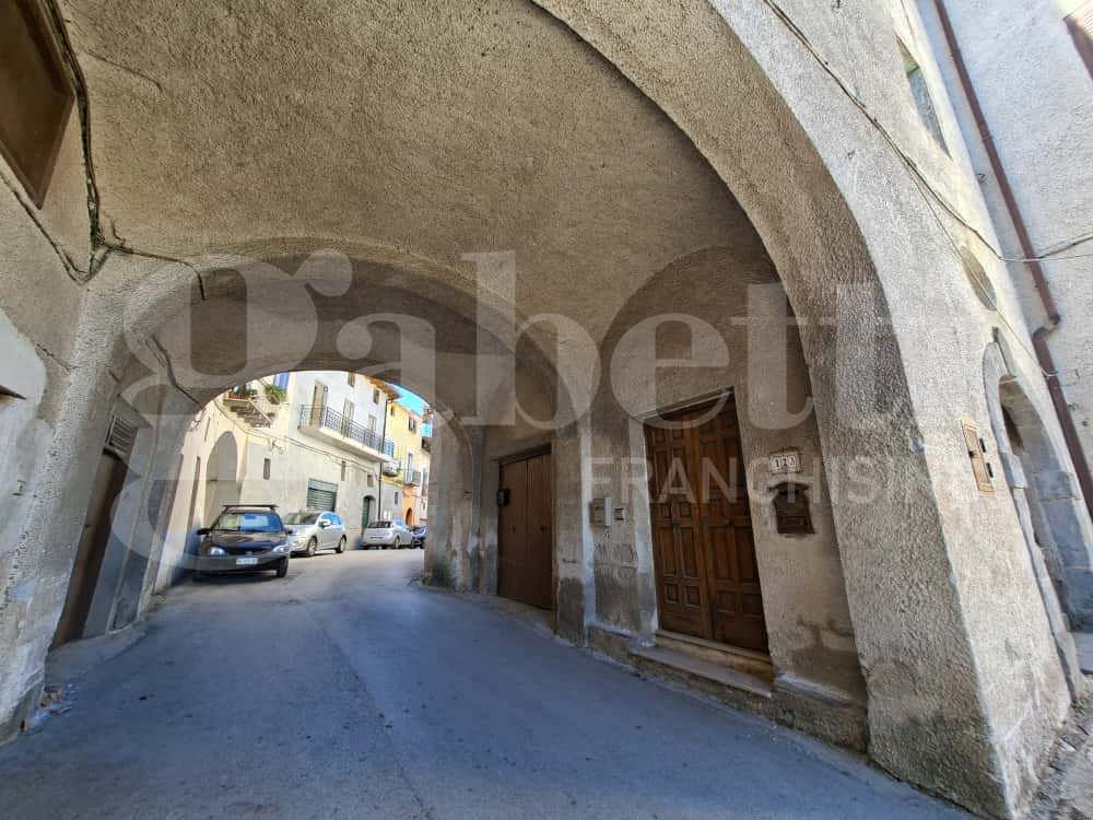 Casa indipendente con giardino a Teano