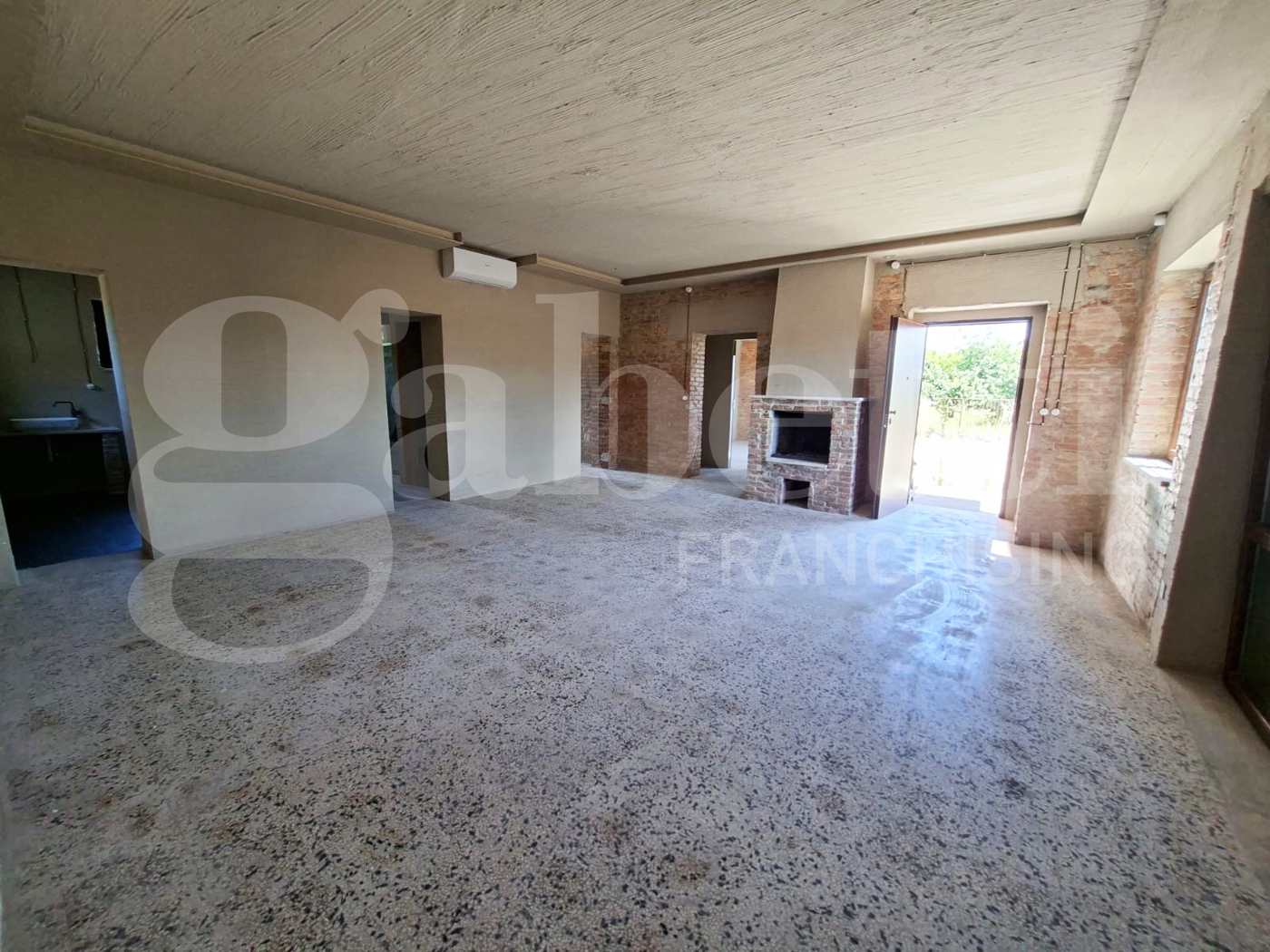 Villa con giardino a Teano