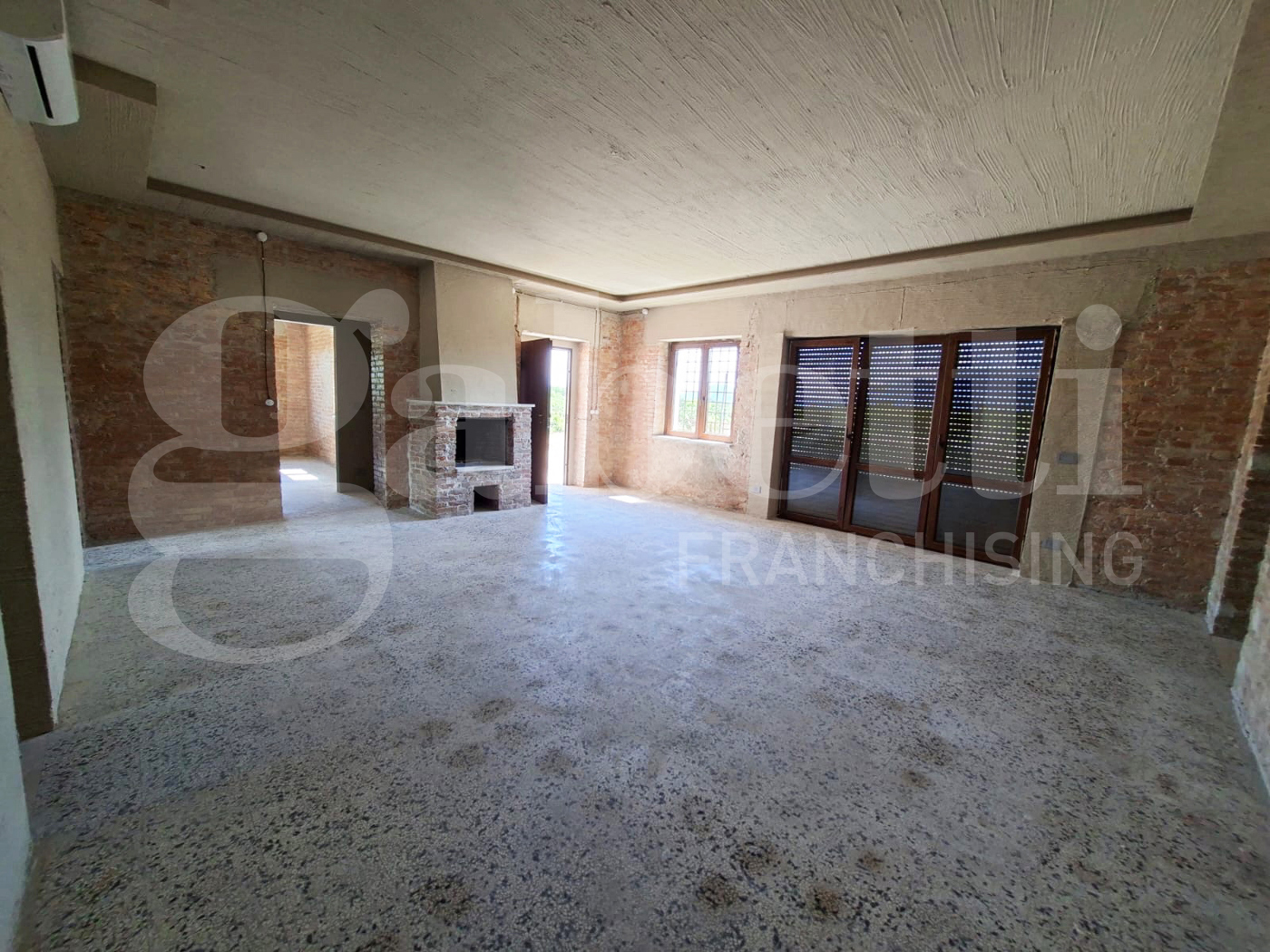 Villa con giardino a Teano