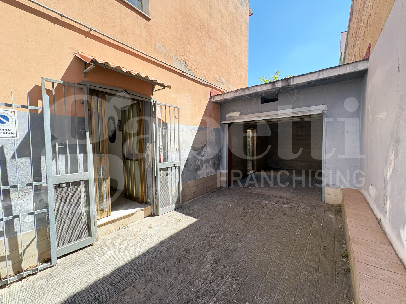 Casa indipendente con box a Santa Maria Capua Vetere