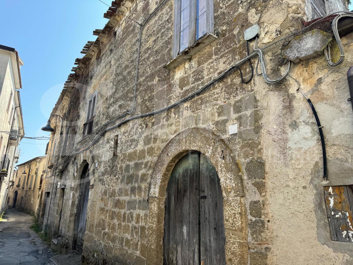 Rustico con giardino a Teano