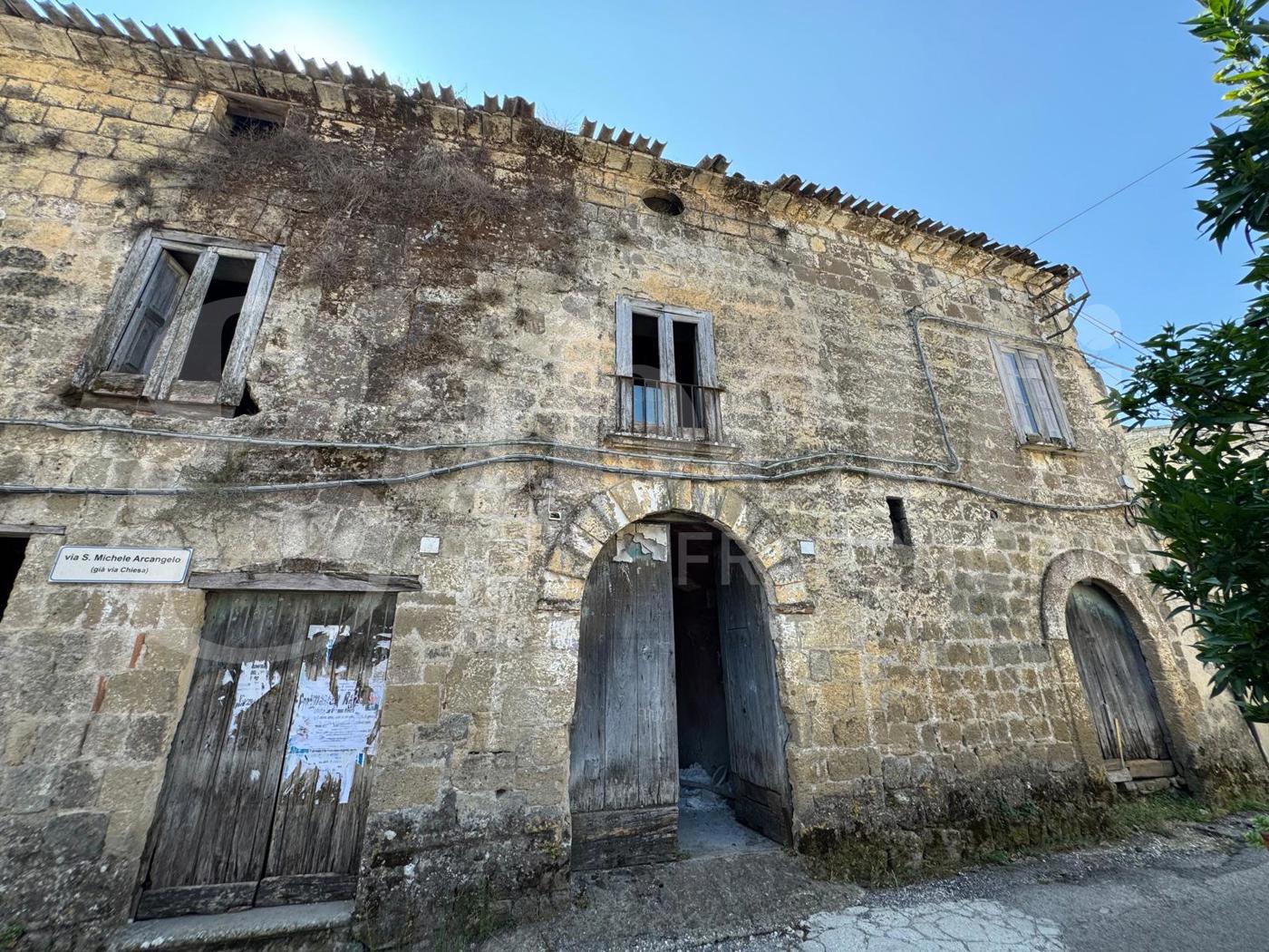Rustico con giardino a Teano