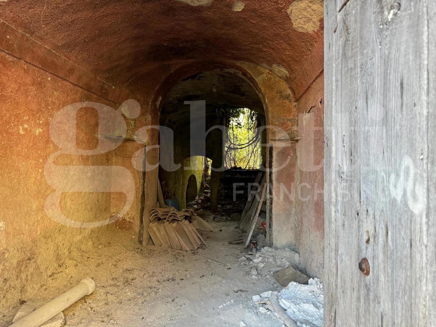 Rustico con giardino a Teano