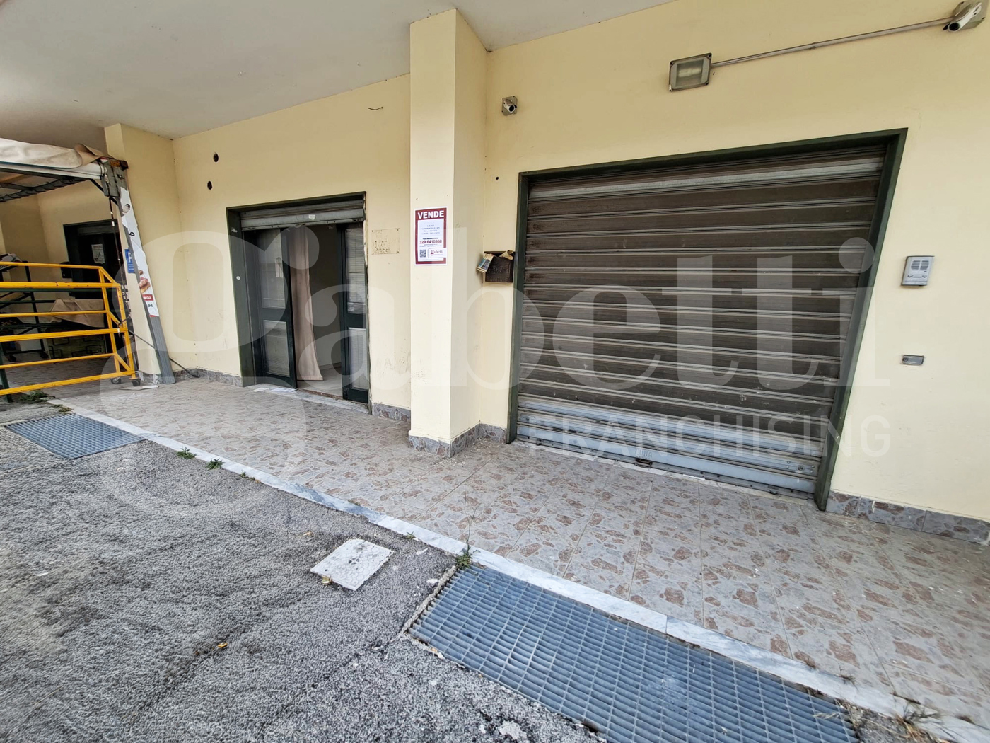Negozio in vendita a San Prisco