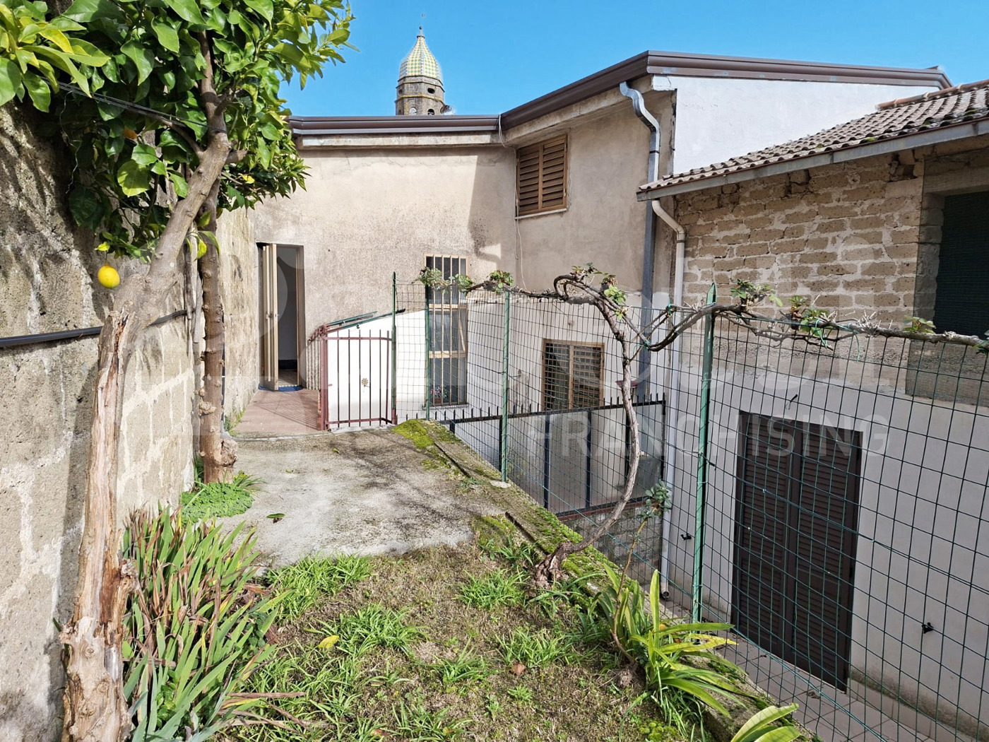 Casa indipendente con giardino a Marzano Appio