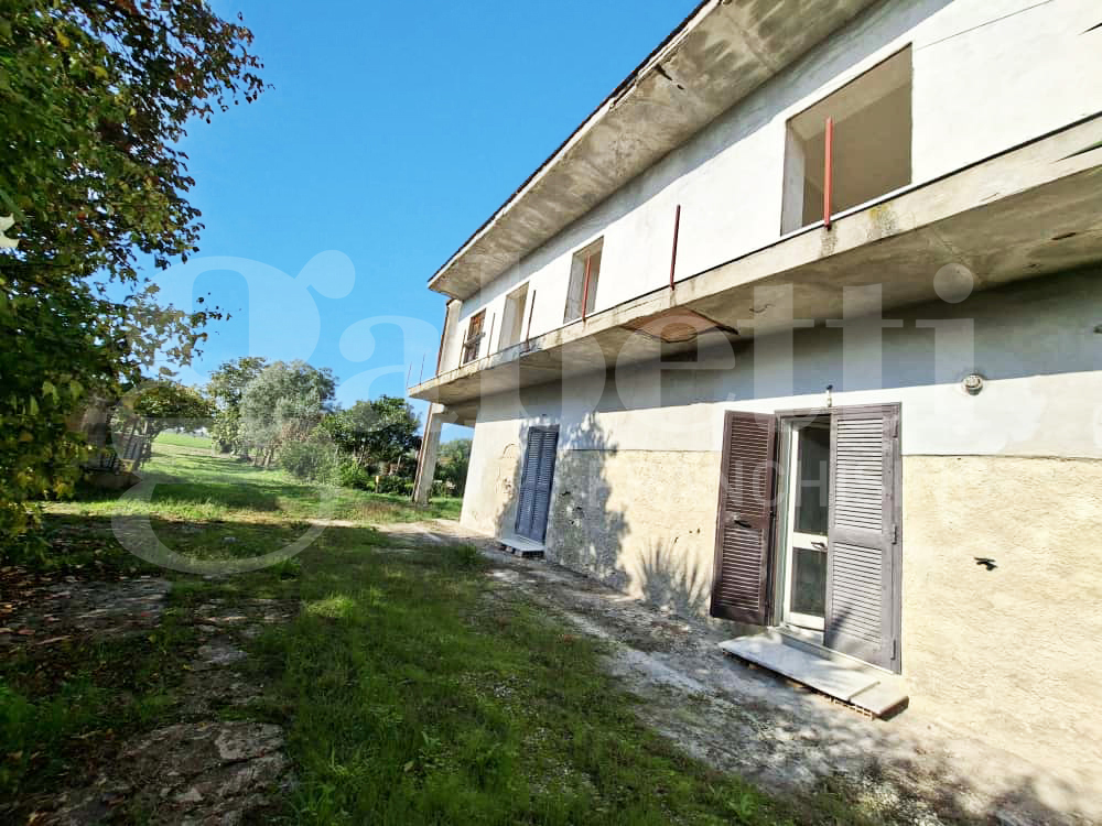 Casa indipendente con giardino a Capua