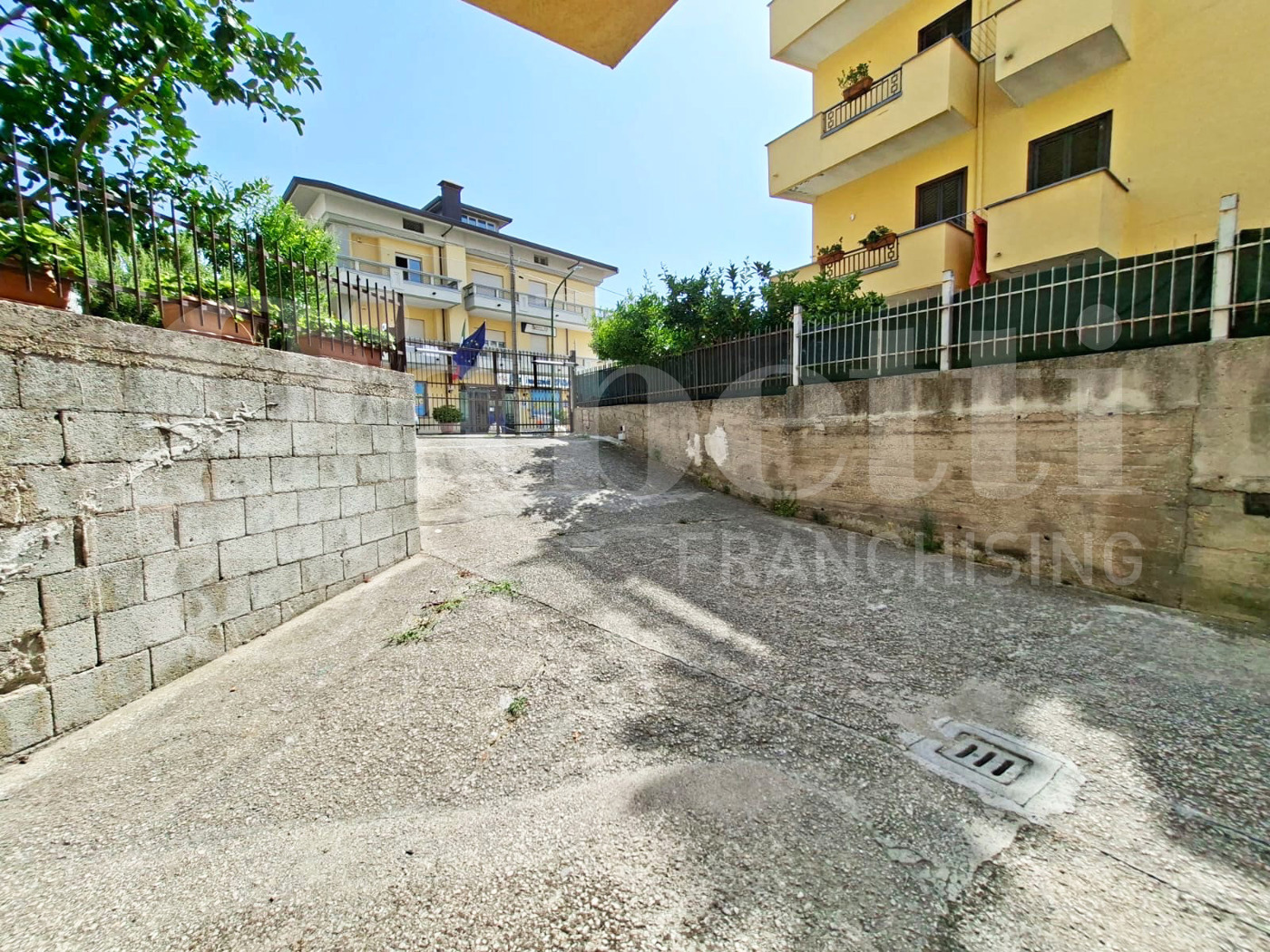 Box/Garage 132mq in vendita a Teano