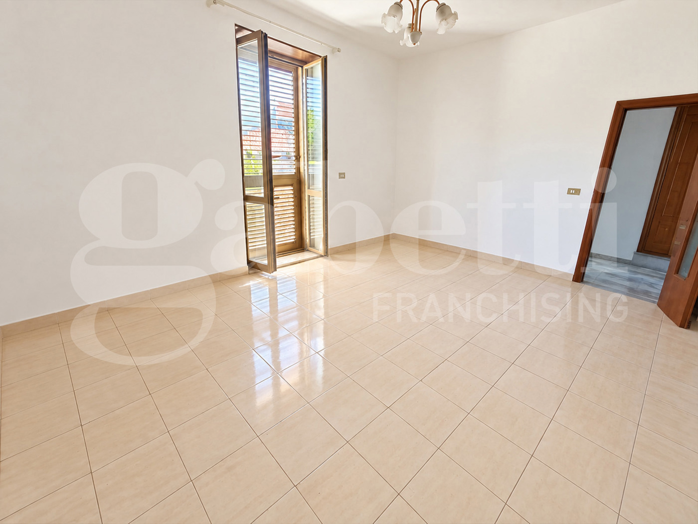 Casa indipendente con giardino a Teano