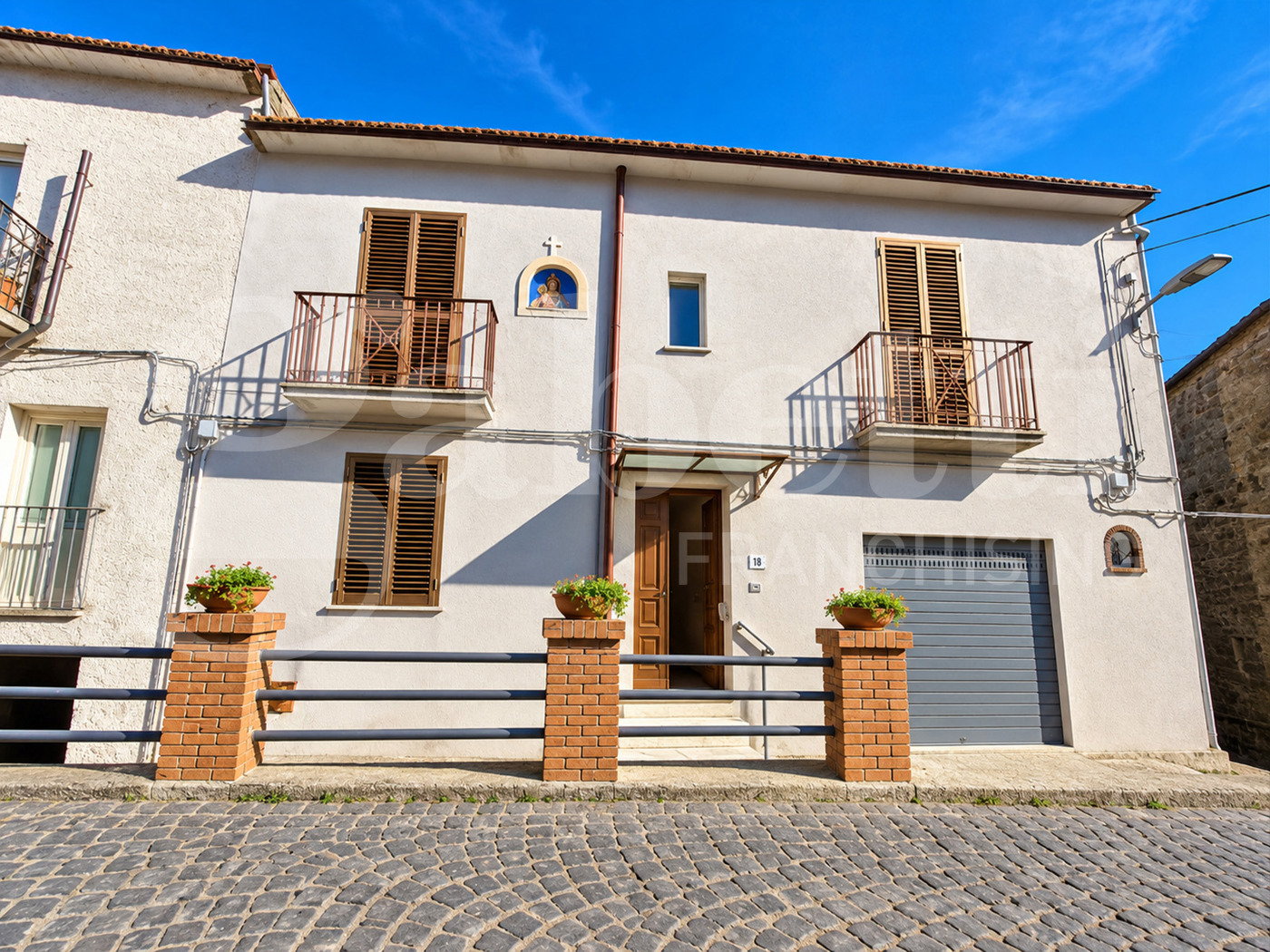 Casa indipendente con giardino a Teano