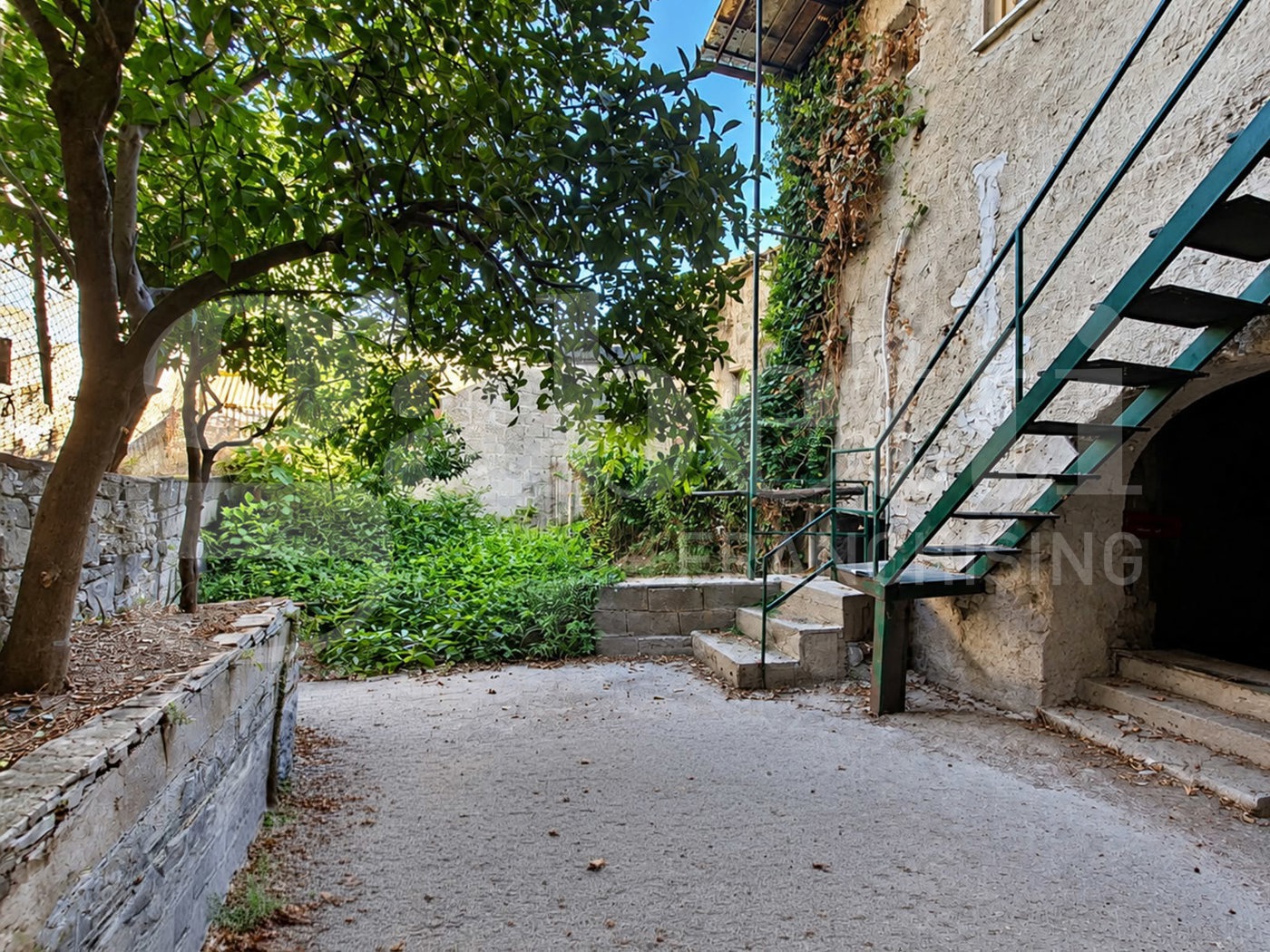 Casa indipendente con giardino a Teano
