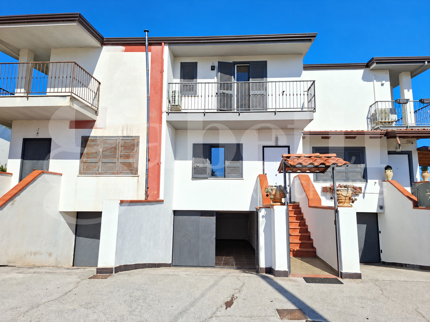 Villa con giardino a Teano