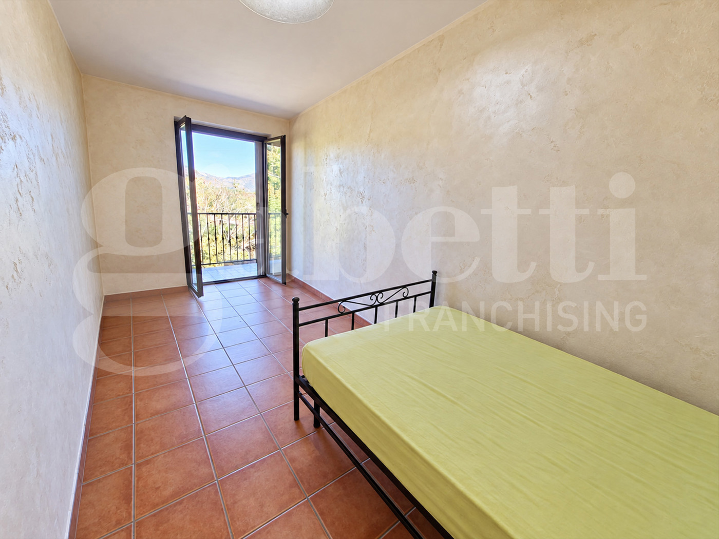 Villa con giardino a Teano