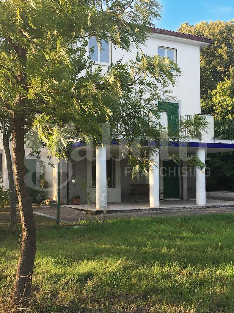 Casa indipendente con giardino a Teano