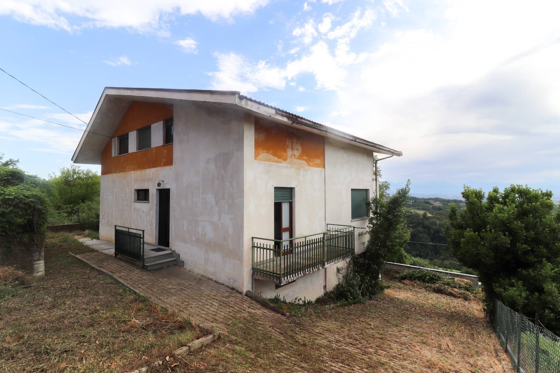 Villa in vendita a Belvedere Langhe