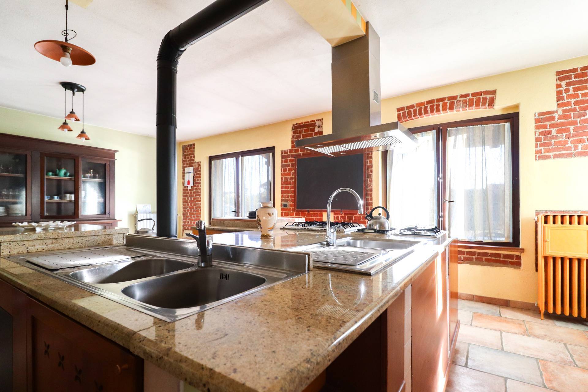 Villa in vendita a Santo Stefano Roero, San Lorenzo