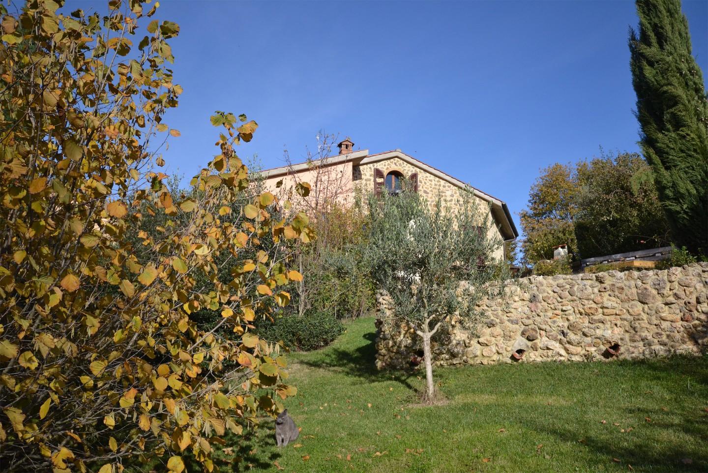 Villa Trifamiliari con giardino, Monteriggioni strove