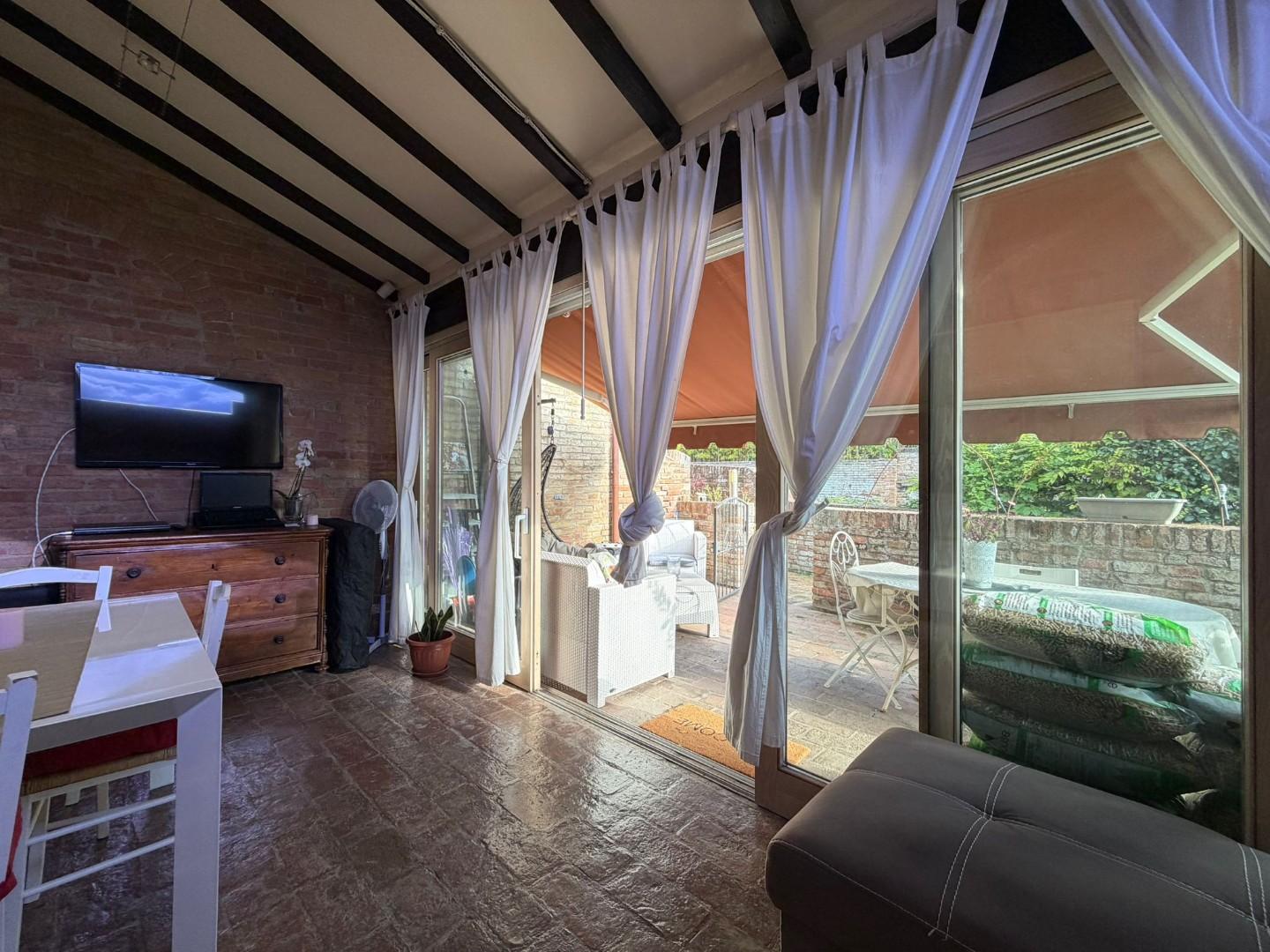 Appartamento con giardino, Siena porta san marco