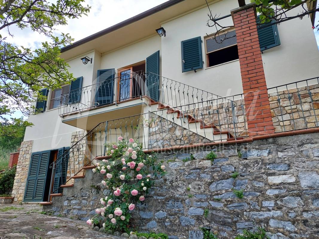Casa indipendente con terrazzo, Lucca pieve di brancoli