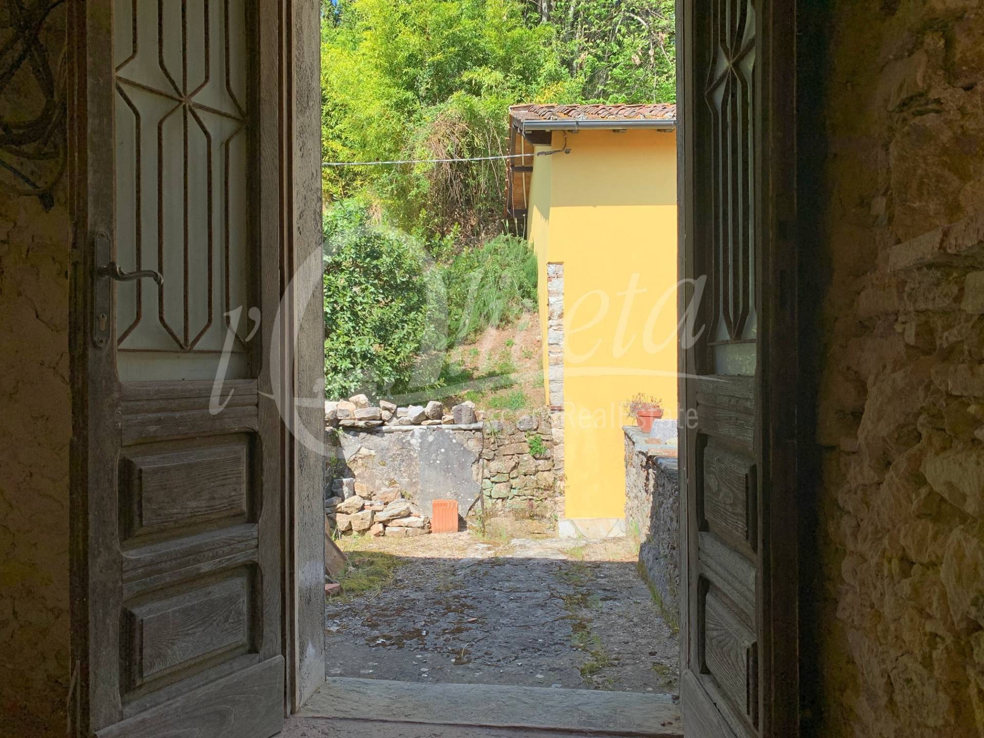 Casa semindipendente in vendita a Camaiore, colline di Camaiore