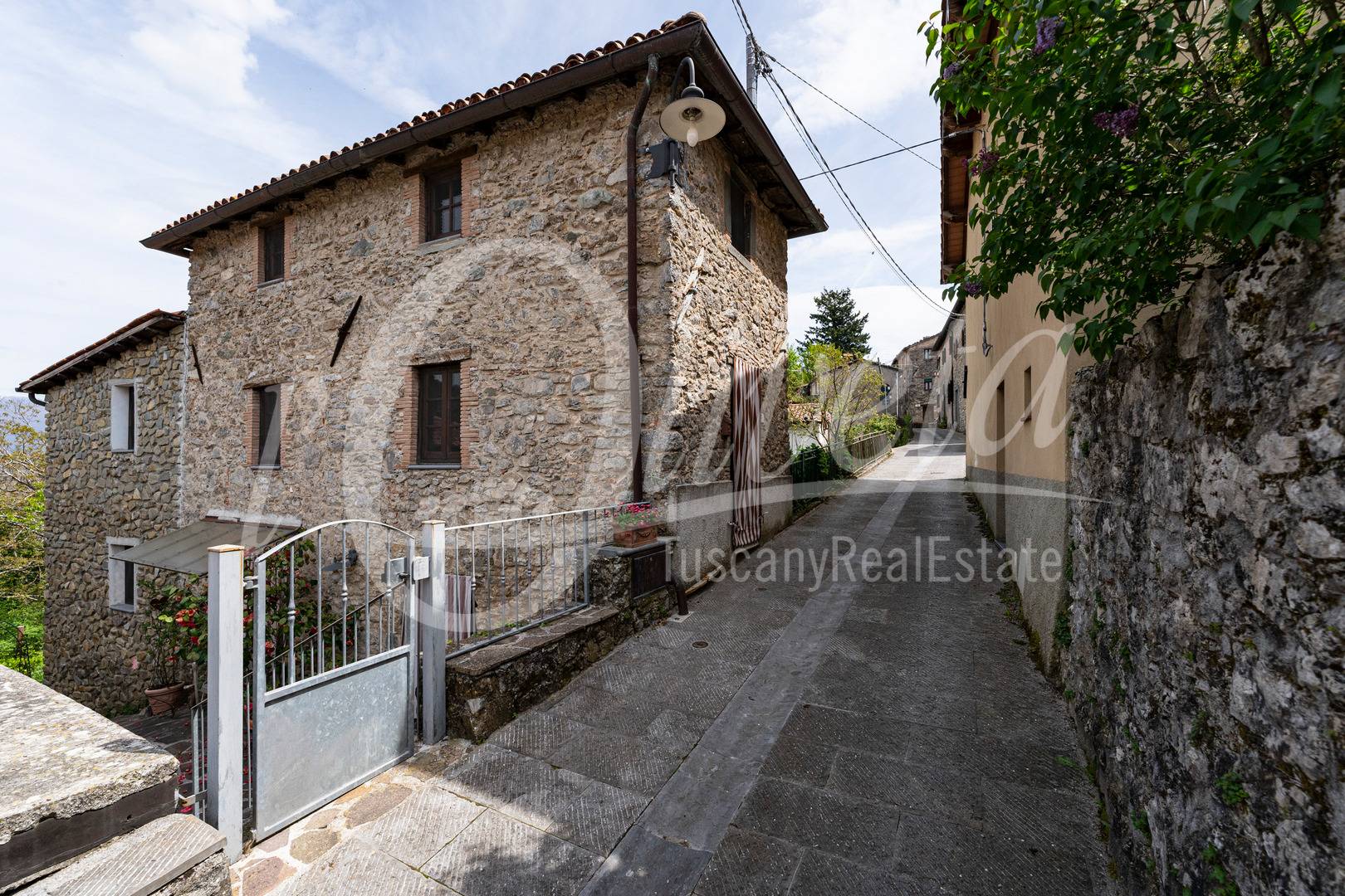 Casa di paese in vendita a Fabbriche di Vergemoli