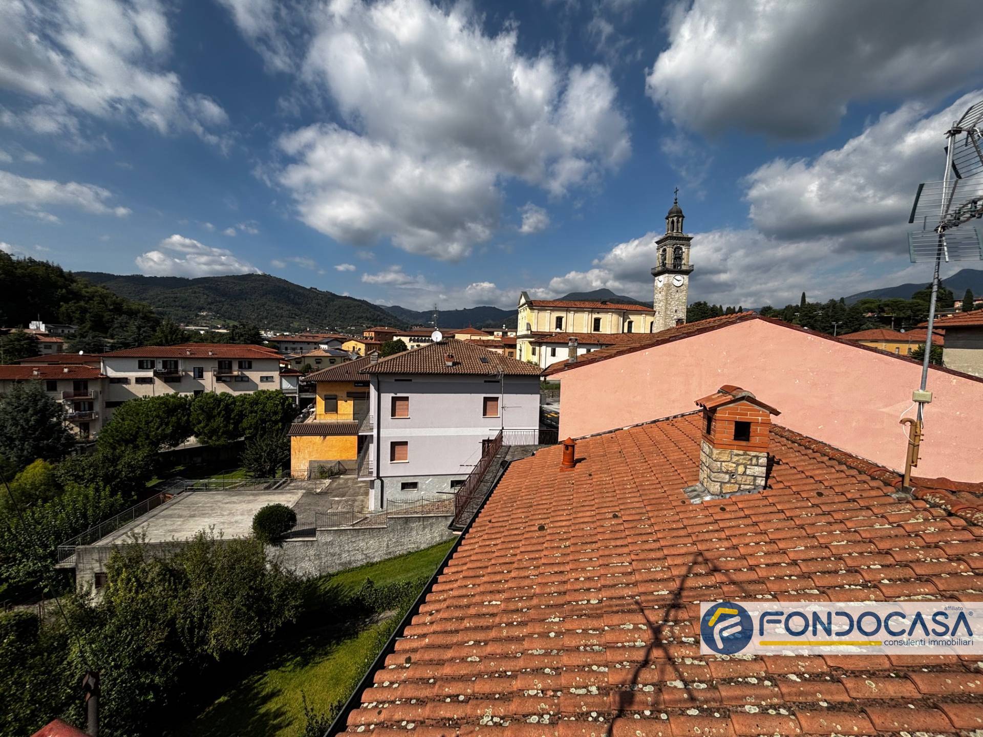 Palazzo intero stabile in vendita a Credaro
