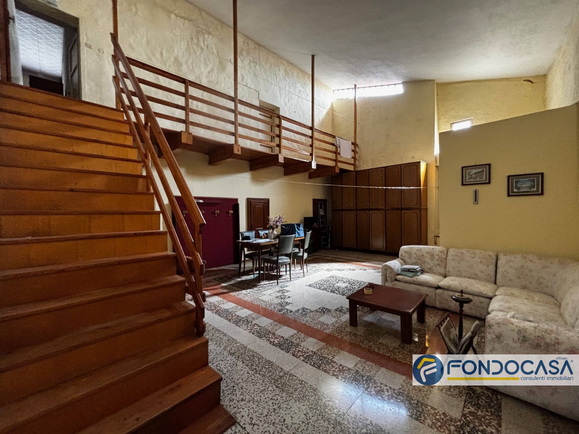 Palazzo intero stabile in vendita a Credaro