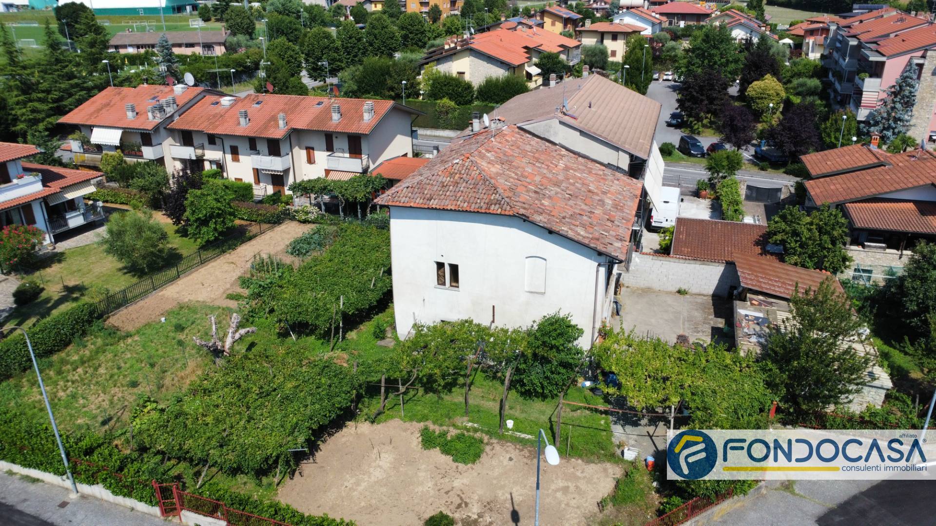 Casale di campagna in vendita a Grumello del Monte