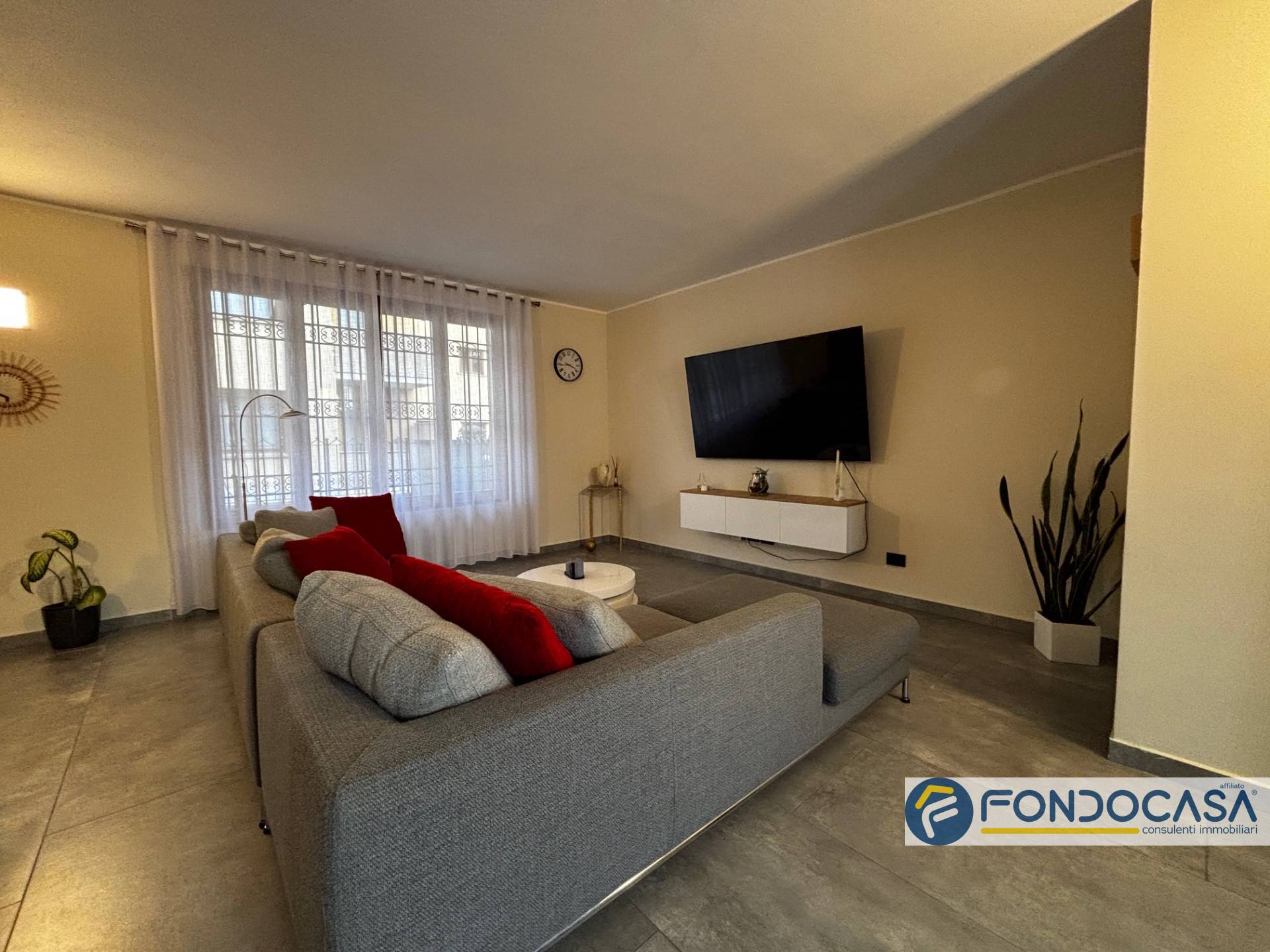 Villa in vendita a Calcinate