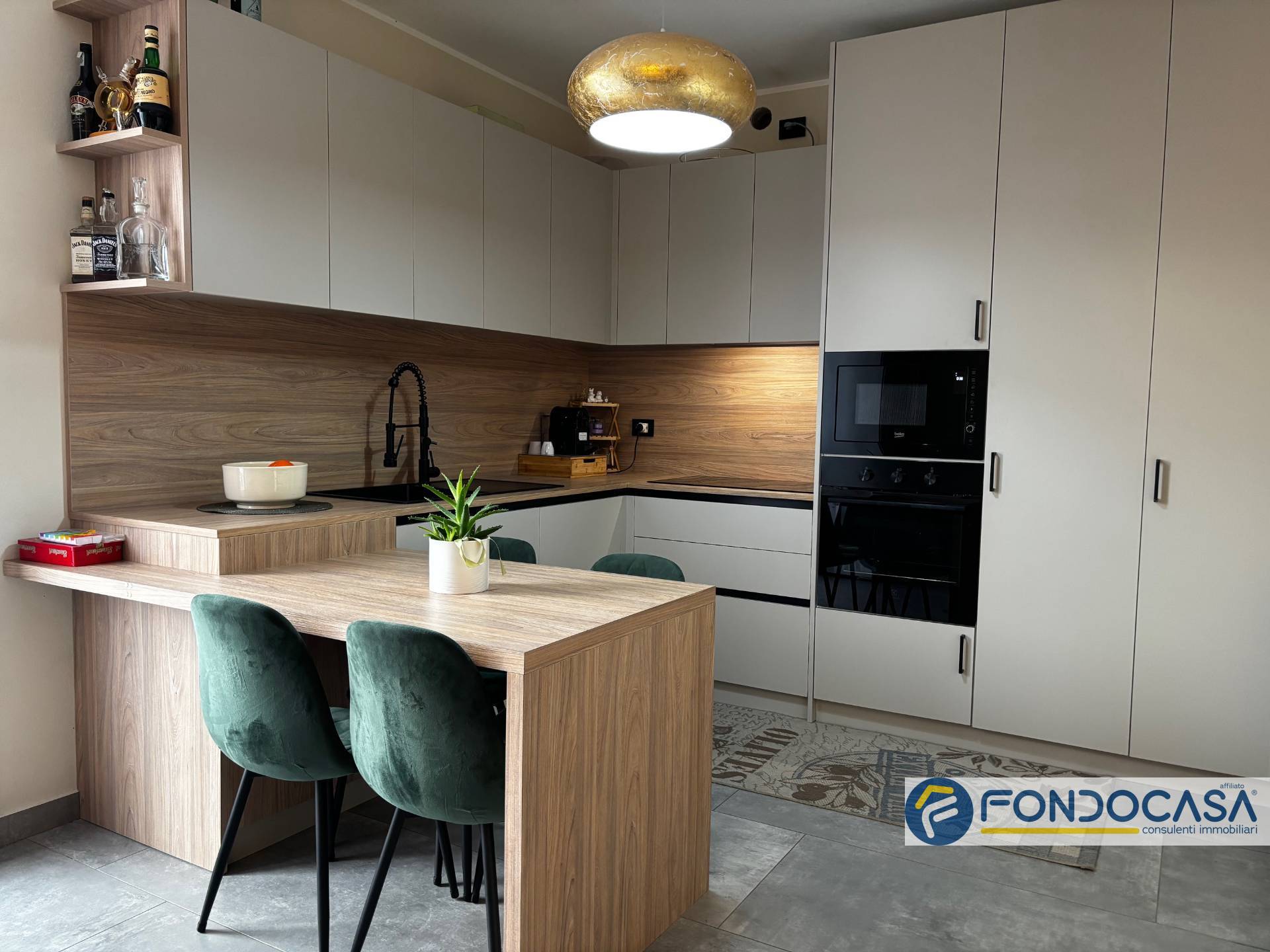 Villa in vendita a Calcinate